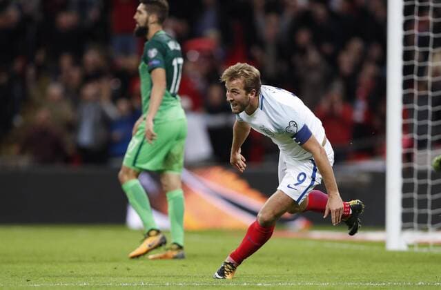 (171006) -- LONDON, Oct. 6, 2017 -- Harry Kane (R) of England celebrates after scoring during the FIFA World Cup WM Weltmeisterschaft Fussball 2018 European Qualifier Group E match between England and Slovenia at Wembley Stadium, in London, Britain on Oct. 5, 2017. England won 1-0. ) (SP)BRITAIN-LONDON-FOOTBALL-WORLD CUP QUALIFIER-ENGLAND VS SLOVENIA HanxYan 