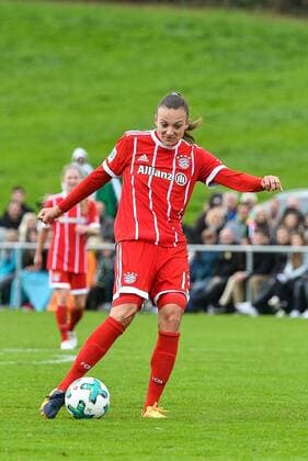 GER, DFB Pokal, SV Alberweiler vs FC Bayern München 07.10.2017, Hessenbühl-Arena, Alberweiler, GER, DFB Pokal, SV Alberweiler vs FC Bayern München, im Bild Lucie Vonkova (Muenchen 13) nordphotoxHafner nph00200