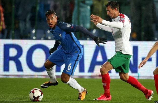Fußball, WM Quali, Bulgarien - Frankreich 07.10.2017 Sofia Bulgaria-France FIFA World Cup WM Weltmeisterschaft Fussball Russia 2018 European qualifiers men s football Corentin Tolisso(L) France,Stanislav Manolev(r) Bulgaria :Str 