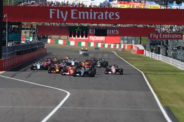 8th October 2017, Suzuka Circuit, Suzuka, Japan; Japanese Formula One Grand Prix, Sunday Race Day; Lewis Hamilton - Mercedes AMG Petronas F1 Team leads the race start along the straight  ActionPlus11939001