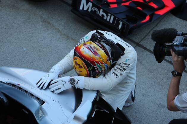 08.10.2017- Celebration in parc fermee, Lewis Hamilton (GBR) Mercedes AMG F1 W08 Japanese Grand Prix, Suzuka 05 - 08 October 2017 08.10.2017- Celebration in parc fermee, Lewis Hamilton (GBR) Mercedes AMG F1 W08 