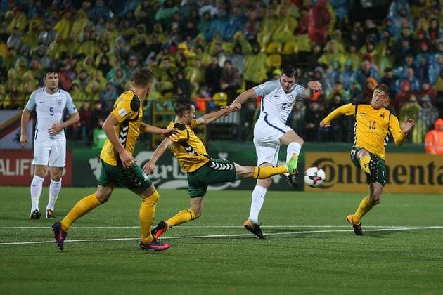 Lithuania v England 2018 FIFA World Cup WM Weltmeisterschaft Fussball Qualifying Michael Keane of England has a shot on goal during the 2018 FIFA World Cup Qualifying match at LFF Stadium, Vilnius Content Not Available For UK Newspapers Copyright: xPaulxChestertonx FIL-10791-0064