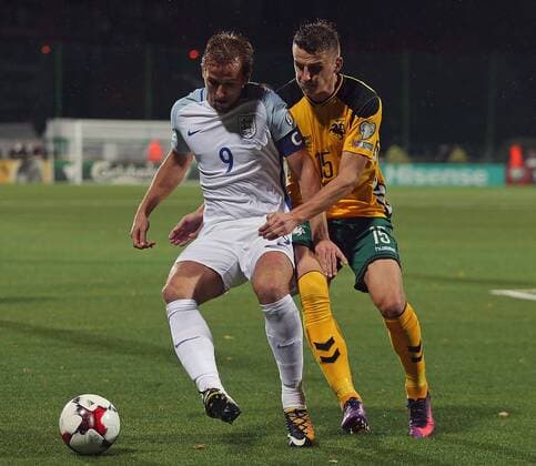 Lithuania v England 2018 FIFA World Cup WM Weltmeisterschaft Fussball Qualifying Harry Kane of England and Edvinas Girdvainis of Lithuania in action during the 2018 FIFA World Cup Qualifying match at LFF Stadium, Vilnius Content Not Available For UK Newspapers Copyright: xPaulxChestertonx FIL-10791-0067