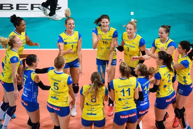 08.10.2017, TUI Arena, Hannover Volleyball, Supercup, SSC Palmberg Schwerin vs. Allianz MTV Stuttgart Jubel Schwerin nach Matchball Sieg