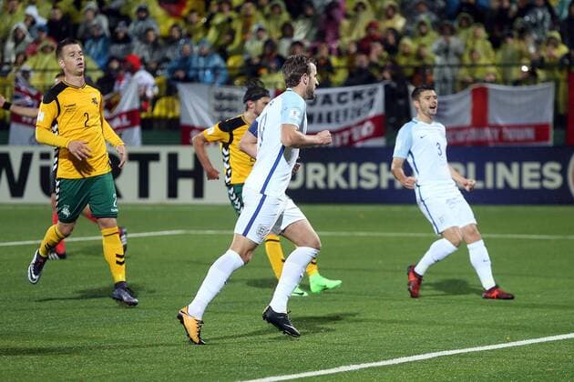 Lithuania v England 2018 FIFA World Cup WM Weltmeisterschaft Fussball Qualifying Harry Kane of England wheels away to celebrate after scoring his sides 1st goal from the penalty spot during the 2018 FIFA World Cup Qualifying match at LFF Stadium, Vilnius Content Not Available For UK Newspapers Copyright: xPaulxChestertonx FIL-10791-0208