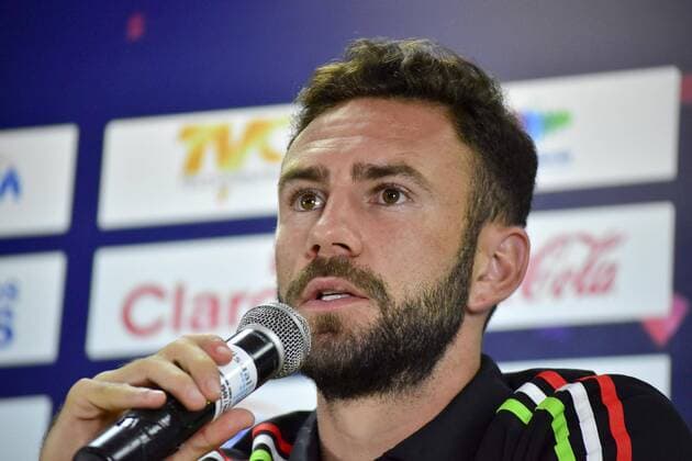 Fußball, WM Quali, Mexiko Pressekonferenz Mexico s player Miguel Layun speaks at a press conference PK Pressekonferenz at the Olympic Stadium in San Pedro Sula, in northern Honduras, 09 October 2017. The soccer national team Nationalteam of Honduras will be played against Mexico their last chance in the dream to qualify, even in the playoffs, to the 2018 World Cup in the closing of the qualifiers of the CONCACAF. Press Conference Mexico national soccer team !ACHTUNG: NUR REDAKTIONELLE NUTZUNG!  Copyright: xJosexVallex TG10 20171010-636432105755997730