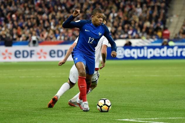Kylian Mbappe fr FOOTBALL France vs Bielorussie Match de Qualification Coupe du Monde 2018 St Denis 10 10 2017 ThierryBreton Panoramic 