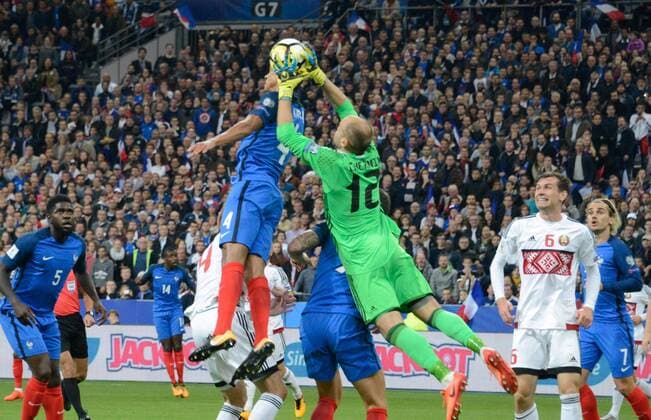 R Varane France S Tchernik Bielorussie FOOTBALL France vs Bielorussie Qualification coupe du monde Paris 10 10 2017 FedericoPestellini Panoramic 