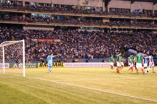 October 10 2017 EUM20171010DEP31 JPG SAN PEDRO SULA Honduras SoccerFutbol Eliminatorias Concacaf Acciones del partido entre Honduras y Mexico en el Estadio Metropolitano de San Pedro Sula el martes 10 de octubre de 2017 correspondiente a la ultima fecha de las eliminatorias de Concacaf rumbo al Mundial de Rusia 2018 Foto Agencia EL UNIVERSALGerardo Velazquez de LeonEVZ Latin News October 10 2017  - ZUMAu78_ 20171010_zaf_u78_091 Copyright: xElxUniversalx