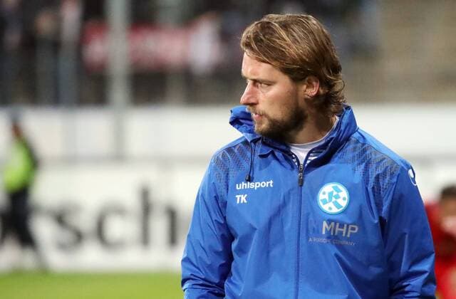 Fußball, Trainerhistorie, Stuttgarter Kickers Stuttgarter Kickers - Hessen Kassel Deutschland, Stuttgart, 09.10.2017, Fussball, Regionalliga Südwest, Saison 2017 2018; Stuttgarter Kickers - Hessen Kassel: Tomasz Kaczmarek (Trainer Stuttgarter Kickers).