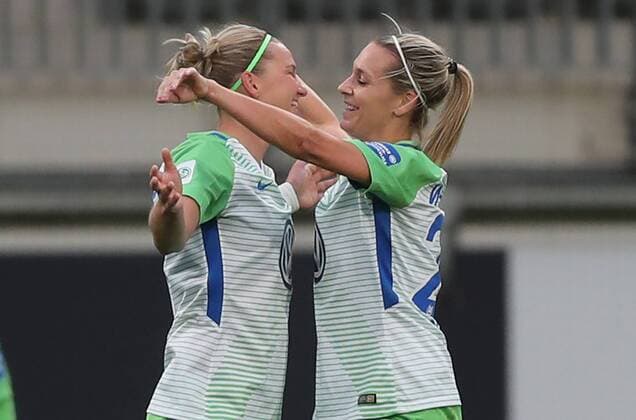 Jubel Alexandra Popp (VfL Wolfsburg) und Lena Goessling (VfL Wolfsburg)