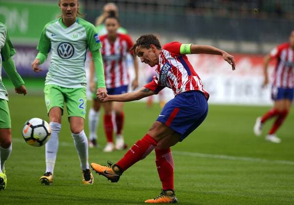 Wolfsburg vs Atletico Madrid, CL Frauen Wolfsburg, Deutschland 11.10.2017, FUßBALL - VfL Wolfsburg vs Atletico Madrid, 1 32 Finale, UEFA Frauen Champions League, Saison 2017-18. Bild zeigt: Sonia Bermudez (Atletico Madrid) Wolfsburg