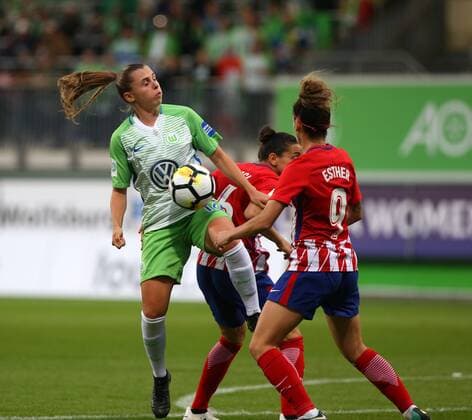 Wolfsburg vs Atletico Madrid, CL Frauen Wolfsburg, Deutschland 11.10.2017, FUßBALL - VfL Wolfsburg vs Atletico Madrid, 1 32 Finale, UEFA Frauen Champions League, Saison 2017-18. Bild zeigt: Noelle Maritz (VfL Wolfsburg) Wolfsburg