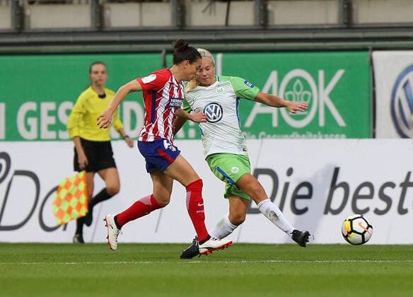 Wolfsburg vs Atletico Madrid, CL Frauen Wolfsburg, Deutschland 11.10.2017, FUßBALL - VfL Wolfsburg vs Atletico Madrid, 1 32 Finale, UEFA Frauen Champions League, Saison 2017-18. Bild zeigt: Pernille Harder (VfL Wolfsburg) Wolfsburg