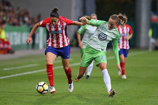 Wolfsburg vs Atletico Madrid, CL Frauen Wolfsburg, Deutschland 11.10.2017, FUßBALL - VfL Wolfsburg vs Atletico Madrid, 1 32 Finale, UEFA Frauen Champions League, Saison 2017-18. Bild zeigt: Caroline Graham Hansen (VfL Wolfsburg) Wolfsburg