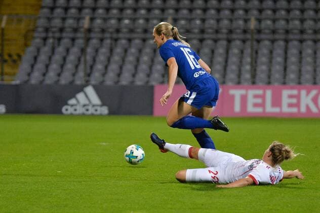 Nicole Rolser (FC Bayern Muenchen), Magdalena Eriksson (FC Chelsea) München (Munich), Deutschland (Germany), 11.10.2017, Fussball, UEFA Women s Champions League, FC Bayern München - FC Chelsea,