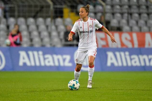 Gina Lewandowski (FC Bayern Muenchen) München (Munich), Deutschland (Germany), 11.10.2017, Fussball, UEFA Women s Champions League, FC Bayern München - FC Chelsea,