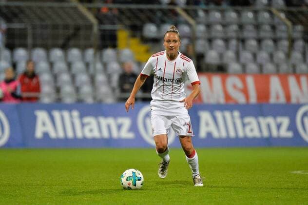Gina Lewandowski (FC Bayern Muenchen) München (Munich), Deutschland (Germany), 11.10.2017, Fussball, UEFA Women s Champions League, FC Bayern München - FC Chelsea,