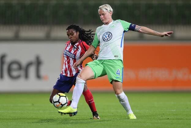 3 Ludmila Da Silva (Madrid) im Duell mit Nilla Fischer (VfL Wolfsburg)