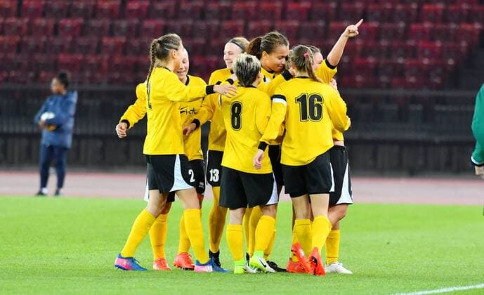 11.10.2017 Zuerich,Schweiz Fussball Frauen Saison 2017 2018 Womens Champions League FC Zuerich - Gintra Universitetas (LTU) Bild zeigt Torjubel (Gintra) Aktion Jubel Gestik