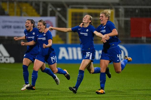 Bilder des Tages - SPORT Torjubel nach dem 1:0 durch Fran Kirby (FC Chelsea) beim FC Chelsea: Ramona Bachmann (FC Chelsea), Fran Kirby (FC Chelsea), Magdalena Eriksson (FC Chelsea), Millie Bright (FC Chelsea) München (Munich), Deutschland (Germany), 11.10.2017, Fussball, UEFA Women s Champions League, FC Bayern München - FC Chelsea,