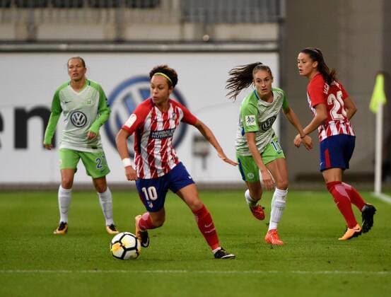 Amanda Sampedro (Madrid), Tessa Wullaert (Wolfsburg, 10) , Fussball, UEFA Women Champions League, VfL Wolfsburg - Atletico Madrid