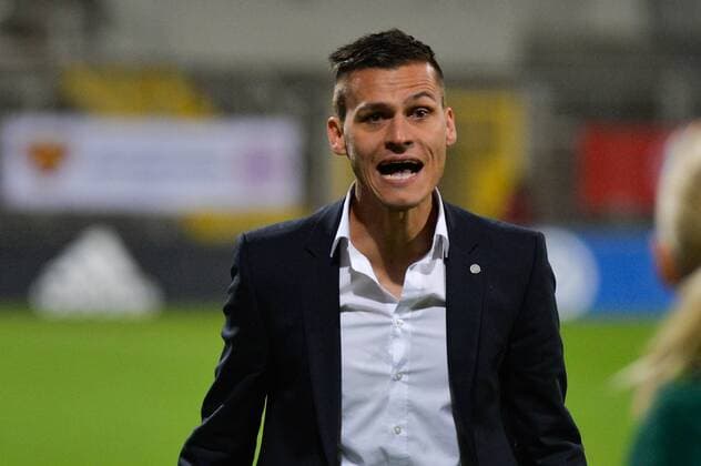 Thomas Wörle (Trainer FC Bayern Muenchen) regt sich über Entscheidung auf, Ärger, Zorn München (Munich), Deutschland (Germany), 11.10.2017, Fussball, UEFA Women s Champions League, FC Bayern München - FC Chelsea,