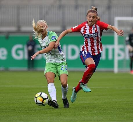 Wolfsburg vs Atletico Madrid, CL Frauen Wolfsburg, Deutschland 11.10.2017, FUßBALL - VfL Wolfsburg vs Atletico Madrid, 1 32 Finale, UEFA Frauen Champions League, Saison 2017-18. Bild zeigt: Pernille Harder (VfL Wolfsburg) Wolfsburg