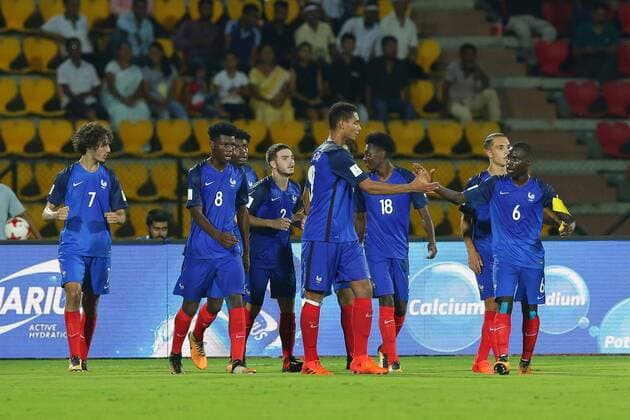 France team group Mannschaftsbild Totale (FRA), OCTOBER 11, 2017 - Football Soccer : Players of France celebrate scoring their team second goal by Amine Gouiri during the FIFA U-17 World Cup India 2017 Group E match between France 2-1 Japan at Indira Gandhi Athletic Stadium in Guwahati, India. Noxthirdxpartyxsales  (tsra005597)
