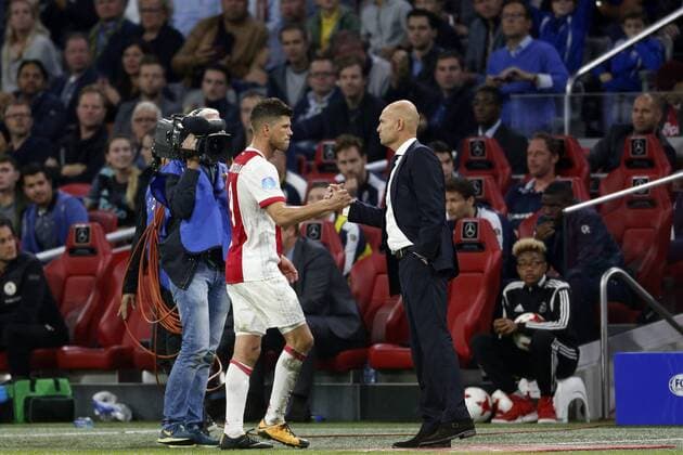 (L-R), Klaas Jan Huntelaar of Ajax, Coach Marcel Keizer of Ajax during the Dutch Eredivisie match between Ajax Amsterdam and Sparta Rotterdam at the Amsterdam Arena on October 14, 2017 in Amsterdam, The Netherlands Dutch Eredivisie 2017 2018 xVIxVIxImagesx xJeroenxPutmansxIVx 9019557