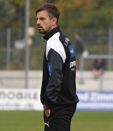 15.10.2017, xpsx, Fussball 1.Bundesliga Frauen, 1.FFC Frankfurt - MSV Duisburg, emspor v.l. Trainer Niko Arnautis (1.FFC Frankfurt) Frankfurt am Main