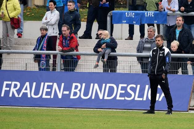 15.10,2017 Frankfurt am Main, Stadion am Brentanobad Allianz Frauen-Bundesliga Saison 2017 2018 1. FFC Frankfurt - MSV Duisburg Trainer Niko Arnautis (FFC Frankfurt)