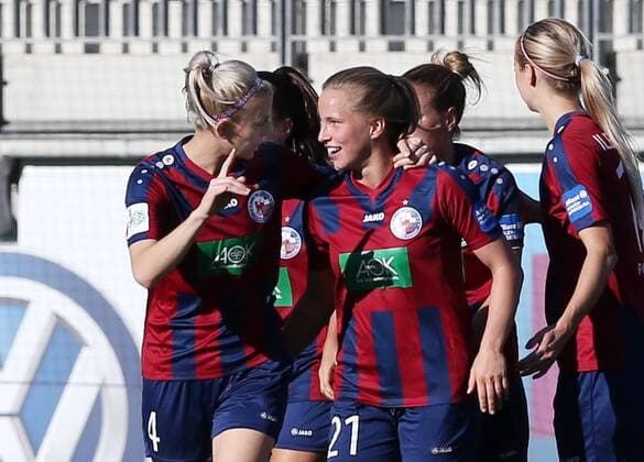 Torjubel 21 Tabea Kemme (1. FFC Turbine Potsdam)