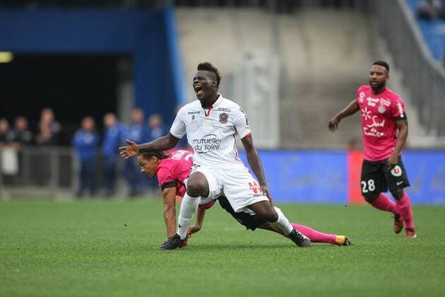 faute sur Mario BALOTELLI nice FOOTBALL Montpellier vs Nice Ligue 1 15 10 2017 RichardGosselin Panoramic 