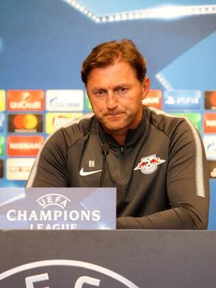 RB Leipzig - PK Champions League Leipzig, 16.10.2017, Red Bull Arena, Fussball, UEFA Champions League, Gruppe G, 3.Spieltag, Pressekonferenz am Vortag des Spiels , RB Leipzig vs. FC Porto , Im Bild: Trainer Ralph Hasenhüttl Hasenhuettl (RB Leipzig) ,