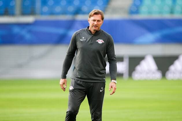 RB Leipzig - Training Champions League Leipzig, 16.10.2017, Red Bull Arena, Fussball, UEFA Champions League, Gruppe G, 3.Spieltag, Training am Vortag des Spiels , RB Leipzig vs. FC Porto , RB Leipzig Training. Im Bild: Trainer Ralph Hasenhüttl Hasenhuettl