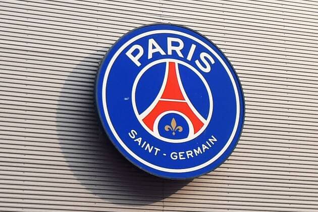 Fußball Champions League Gruppenphase Paris Saint-Germain - Bayern München am 27.09.2017 im Parc des Princes in Paris Logo Paris Saint-Germain