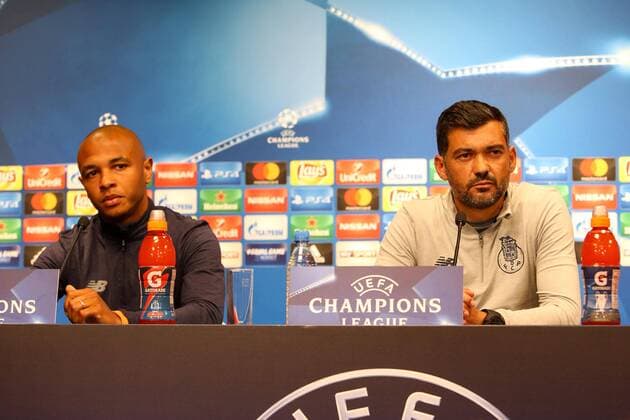 RB Leipzig - PK Champions League Leipzig, 16.10.2017, Red Bull Arena, Fussball, UEFA Champions League, Gruppe G, 3.Spieltag, Pressekonferenz am Vortag des Spiels , RB Leipzig vs. FC Porto , Im Bild v.l.: Yacine Brahimi (8, Porto) und Trainer Sergio Conceicao Conceicao (Porto) ,