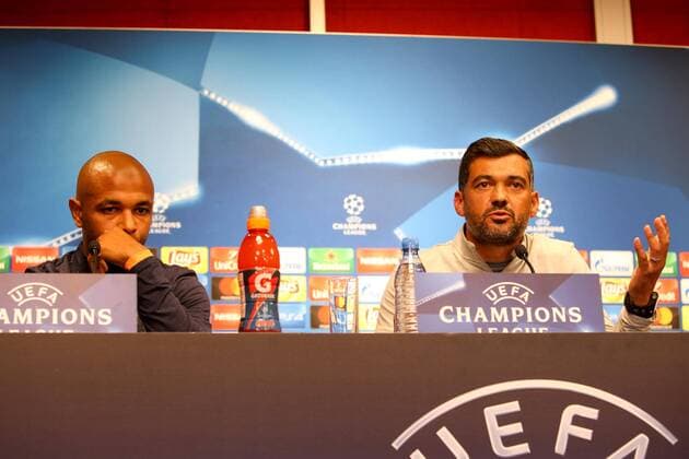 RB Leipzig - PK Champions League Leipzig, 16.10.2017, Red Bull Arena, Fussball, UEFA Champions League, Gruppe G, 3.Spieltag, Pressekonferenz am Vortag des Spiels , RB Leipzig vs. FC Porto , Im Bild v.l.: Yacine Brahimi (8, Porto) und Trainer Sergio Conceicao Conceicao (Porto) ,