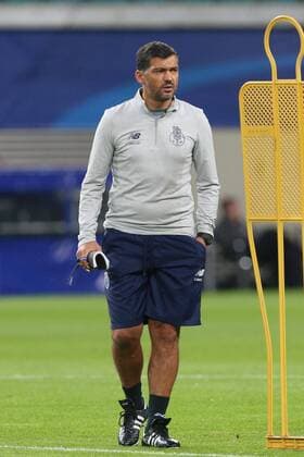Training Porto Champions League Leipzig, 16.10.2017, Red Bull Arena, Fussball, UEFA Champions League, Gruppe G, 3.Spieltag, Training am Vortag des Spiels , RB Leipzig vs. FC Porto , FC Porto Training. Im Bild: Trainer Sergio Conceicao Conceicao (Porto)