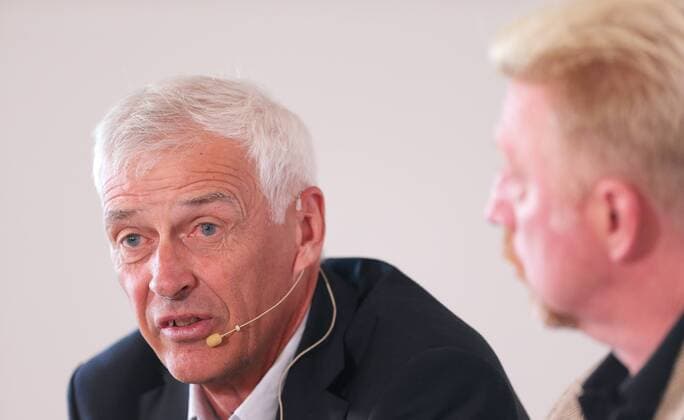 ISMANING,DEUTSCHLAND,17.10.2017 - TENNIS - DTB Podiumsdiskussion. Image shows Deutschland, Ismaning - Tennis - DTB Podiumsdiskussion. Im Bild DTB-Sportdirektor Klaus Eberhard und DTB head of men˜s Tennis Boris Becker. Photo: GEPA pictures Thomas Bachun Ismaning Copyright: xBachun xEibner-Pressefotox EP_tbn