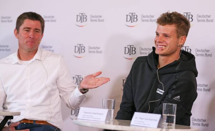 17.10.2017, Deutschland, Ismaning - Tennis - DTB Podiumsdiskussion. Im Bild Davis-Cup-Kapitaen Michael Kohlmann und Davis Cup-Spieler Yannick Hanfmann. Ismaning Copyright: xBachun xEibner-Pressefotox EP_tbn