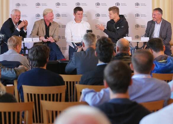 17.10.2017, Deutschland, Ismaning - Tennis - DTB Podiumsdiskussion. Im Bild DTB-Sportdirektor Klaus Eberhard, DTB head of men˜s Tennis Boris Becker, Davis-Cup-Kapitaen Michael Kohlmann, Davis Cup-Spieler Yannick Hanfmann und BTV-Vizepraesident Dr. Peter Aurnhammer. Ismaning Copyright: xBachun xEibner-Pressefotox EP_tbn