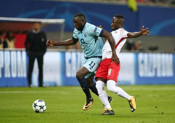 Moussa Marega, Naby Deco Keita Aktion Spielszene Zweikampf Fußball Fussball UEFA CL Championsleague Herren Saison 2017 2018 17.10.2017 RB Leipzig RBL vs. FC Porto