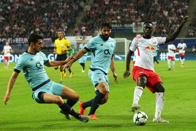 17.10.2017, xkvx, Fussball Champions League, RB Leipzig - FC Porto, emspor, v.l. Marcano (FC Porto), Felipe Monteiro (FC Porto), Jean-Kevin Augustin (RB Leipzig) Leipzig