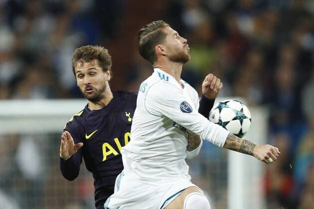 (L-R) Fernando Llorente of Tottenham Hotspur FC, Sergio Ramos of Real Madrid during the UEFA Champions League group H match between Real Madrid and Tottenham Hotspur on October 17, 2017 at the Santiago Bernabeu stadium in Madrid, Spain. UEFA Champions League 2017 2018 xVIxVIxImagesx xMauricexvanxSteenxIVx 9040595