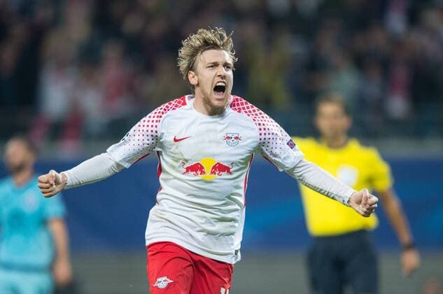 Jubel nach dem Tor zum 2:1: Torschuetze Emil Forsberg (L) feiert seinen Treffer. Fussball international: UEFA Championsleague Saison 2017 2018, Gruppenspiel: RB Leipzig - FC Porto in Leipzig, Deutschland am 17.10.2017,