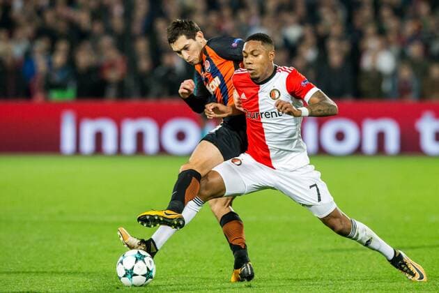 ROTTERDAM - Feyenoord - FC Shakhtar Donetsk , Voetbal , Seizoen 2017 2018 , Champions League , Feijenoord stadion de Kuip , 17-10-2017 , Feyenoord speler Jean-Paul Boetius (r) in duel met Shakhtar Donetsk speler Taras Stepanenko (l) Feyenoord - Shakhtar  x1763821x