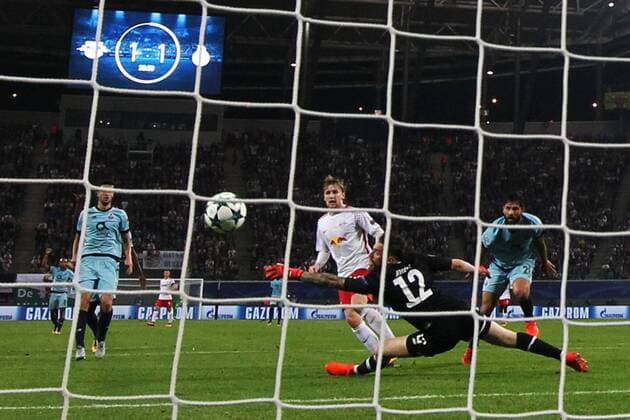 17.10.2017, xkvx, Fussball Champions League, RB Leipzig - FC Porto, emspor, v.l. Goal scored, Tor zum 2:1 durch Emil Forsberg (RB Leipzig) Leipzig