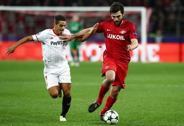 MOSCOW, RUSSIA - OCTOBER 17, 2017: FC Sevilla s Wissam Ben Yedder (L) and Spartak Moscow s Georgy Dzhikiya fight for the ball in their 2017 18 UEFA Champions League Group E Round 3 football match at Otkrytiye Arena Stadium. Stanislav Krasilnikov TASS  TS0650C7